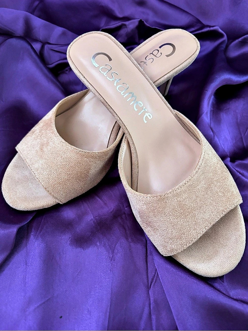 Castamere Gold Heels Like New